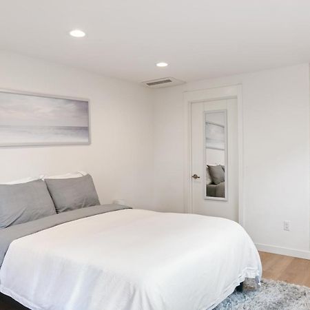 Modern Apartment Near Light Rail Seattle Buitenkant foto